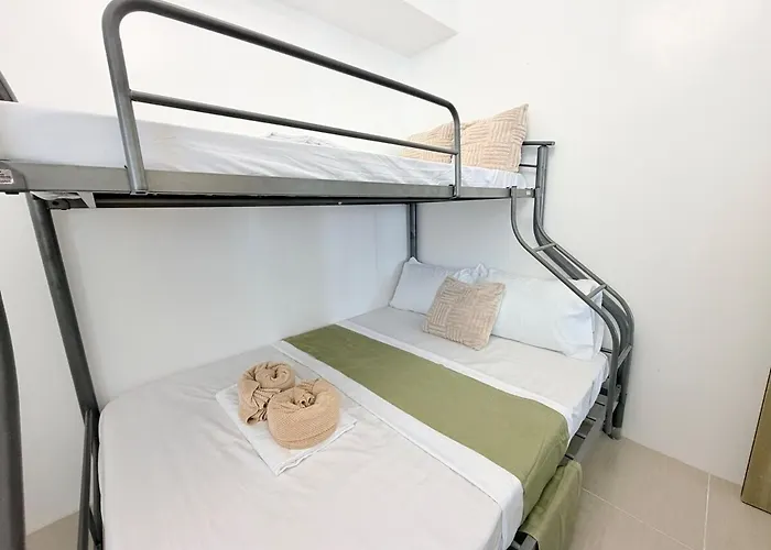 S1 Rm 1132 Nest In Shore 1 Residences 2 Bedroom Poolview Apartment *
