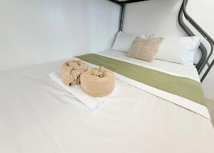 S1 Rm 1132 Nest In Shore 1 Residences 2 Bedroom Poolview Apartment *