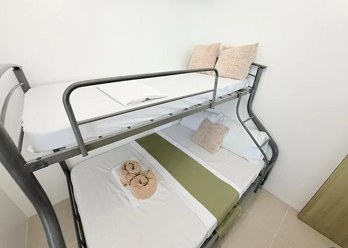 S1 Rm 1132 Nest In Shore 1 Residences 2 Bedroom Poolview Apartment