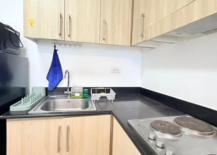 S1 Rm 1132 Nest In Shore 1 Residences 2 Bedroom Poolview * Manila
