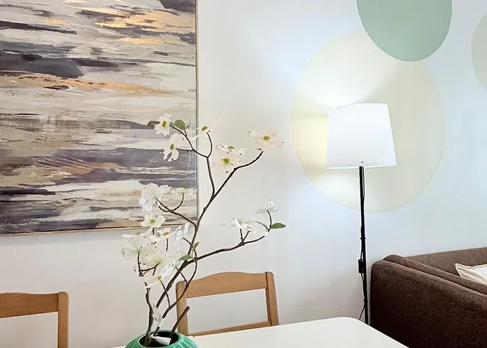 S1 Rm 1132 Nest In Shore 1 Residences 2 Bedroom Poolview *