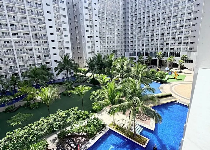 S1 Rm 1132 Nest In Shore 1 Residences 2 Bedroom Poolview Apartment