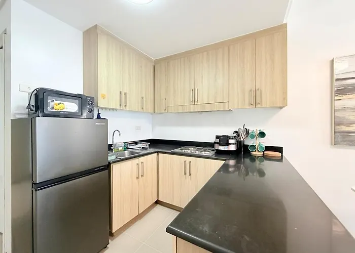 Apartment S1 Rm 1132 Nest In Shore 1 Residences 2 Bedroom Poolview *